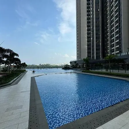 Sea View Rnf Princess Cove Johor Bahru Exterior photo